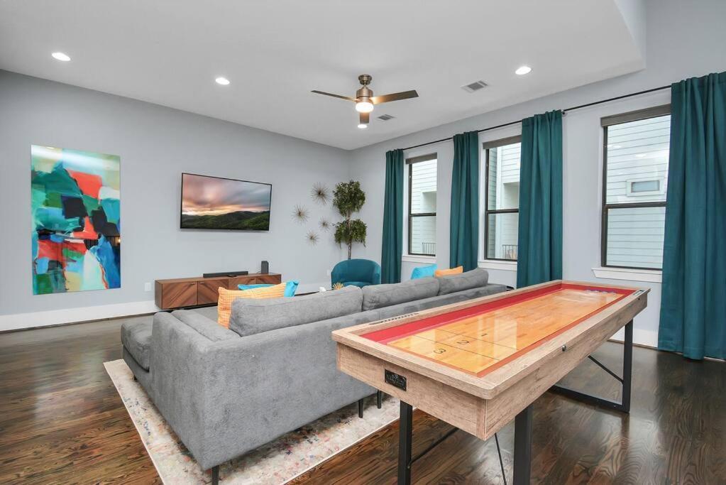 Skyline Views - Sleeps 10 Home Near Downtown ฮูสตัน ภายนอก รูปภาพ